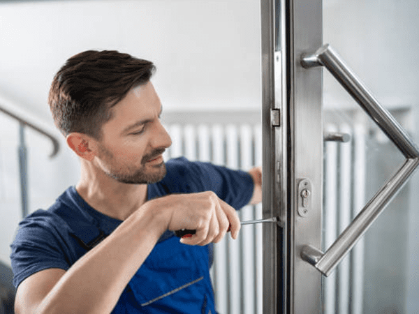 emergency Locksmith services for all safes and door hardware issues